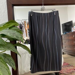 BCBG skirt, size XS, never worn, no tags, perfect condition.